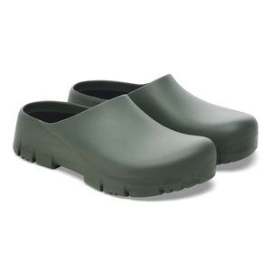 Birkenstock Super Birki 2.0 

Euro 40 

Men’s 7.0-7.5 & fit for a woman 9.0-9.5